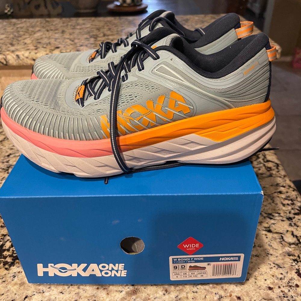 HOKA One 9 Wide